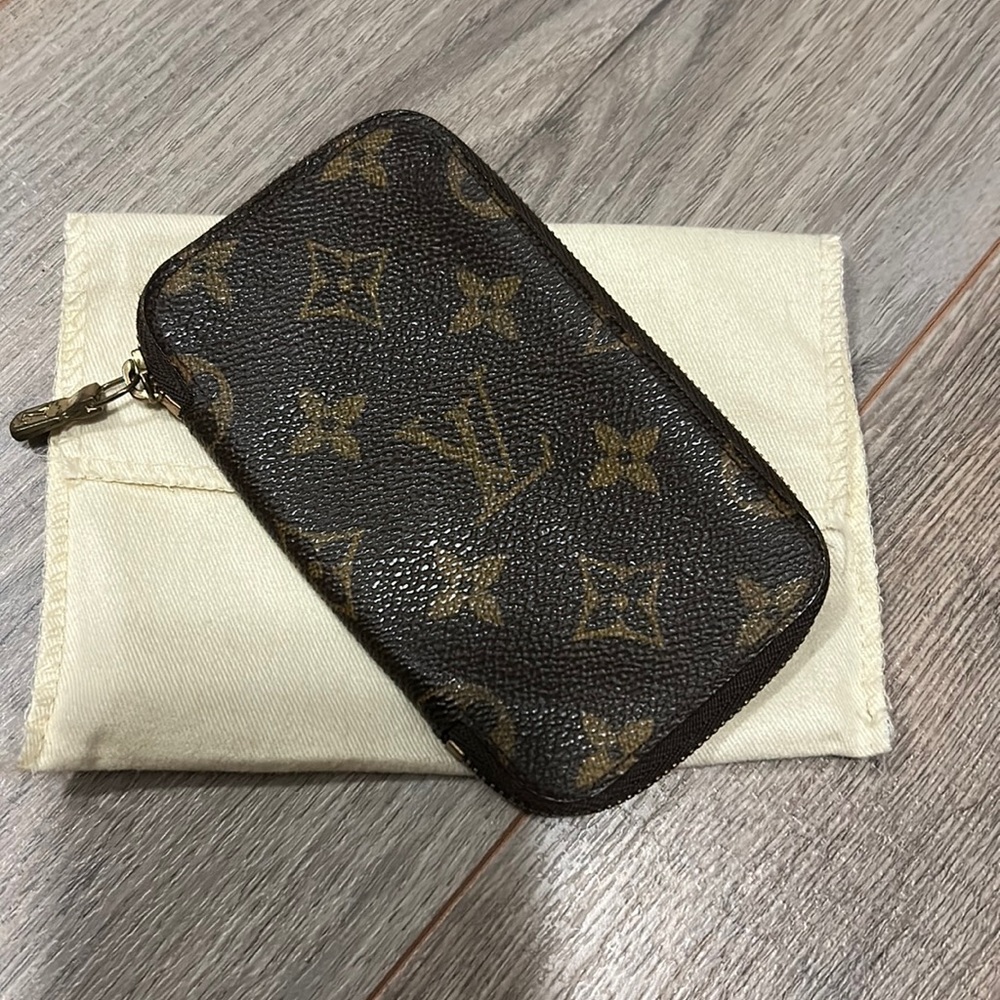 Louis Vuitton key pouch